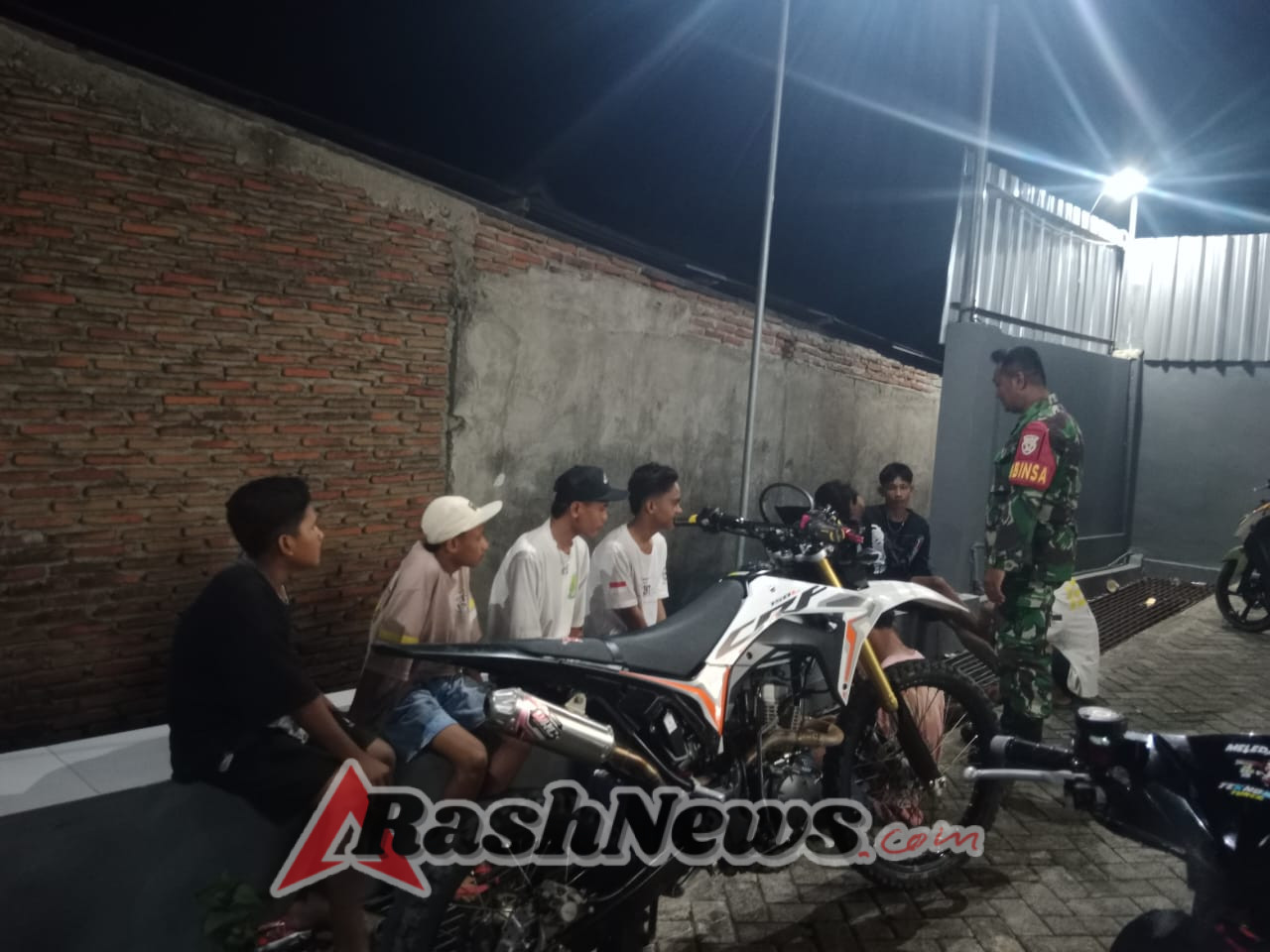 Babinsa Rasabou Ajak Pemuda Jaga Ketertiban dan Hindari Balap Liar