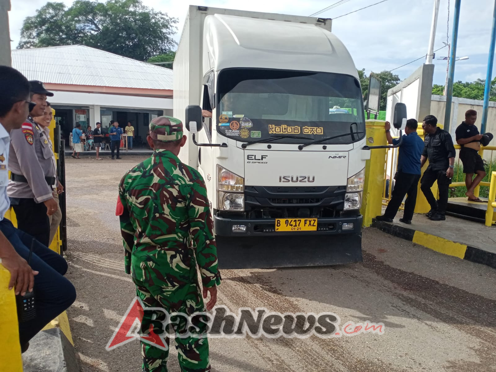 Sinergi Pengamanan di Pelabuhan Pantai Baru Berlangsung Tertib dan Lancar