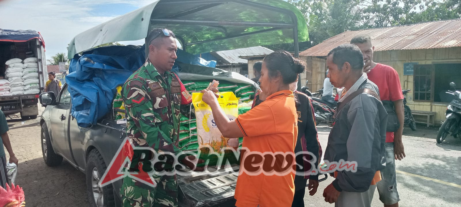 TNI Hadir, Kegiatan GPM di Pasar Raja Berlangsung Aman dan Lancar