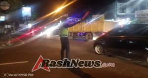 Unit Lalulintas Polsek Mengwi Laksanakan Pengaturan di Simpang Beringkit