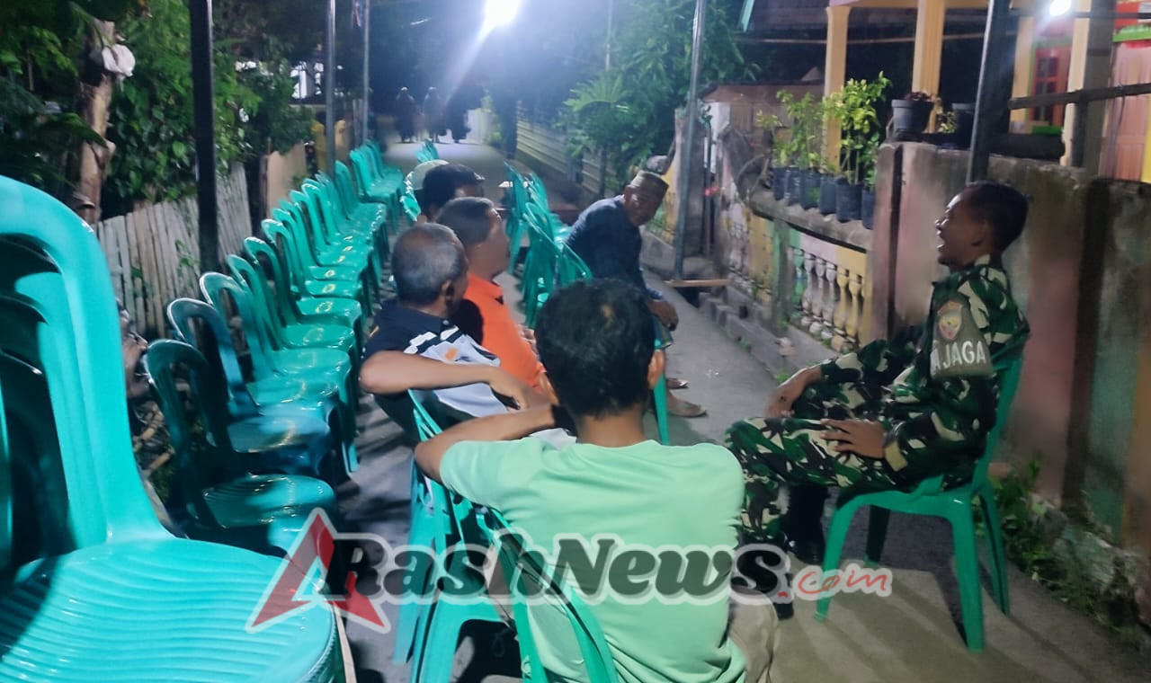 Patroli Humanis Babinsa Seteluk Wujudkan Lingkungan Aman dan Nyaman