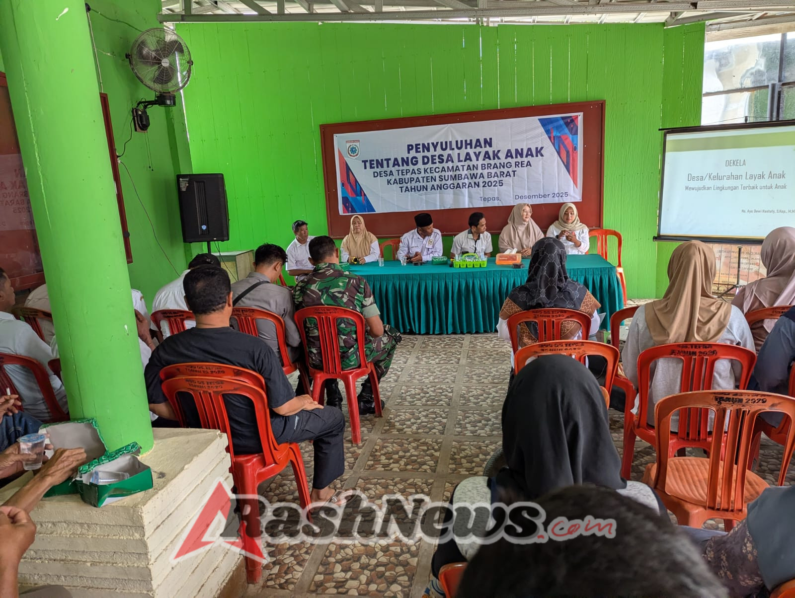Sinergi Pemerintah Desa dan TNI: Penyuluhan Desa Layak Anak Berlangsung di Tepas