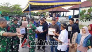 Kodim 1606/Mataram Serahkan Bantuan Sosial untuk 200 Pekerja Kebersihan dan Tukang Parkir