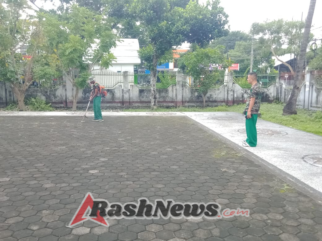 Personel Kodim 1615/Lotim Laksanakan Pembersihan TMP Jelang Ziarah Rombongan HJK 2025