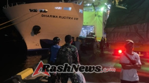 Tol Laut Surabaya–Ende Berlangsung Lancar, Babinsa Monitor Pergerakan Penumpang