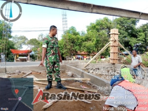 Babinsa Endu Turut Awasi Proyek Koperasi Merah Putih, Pastikan Aman dan Tepat Waktu