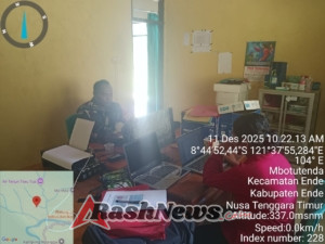 TNI AD Sinergi dengan Pemerintah Desa, Babinsa Lakukan Pendataan dan Komsos di Woropapa