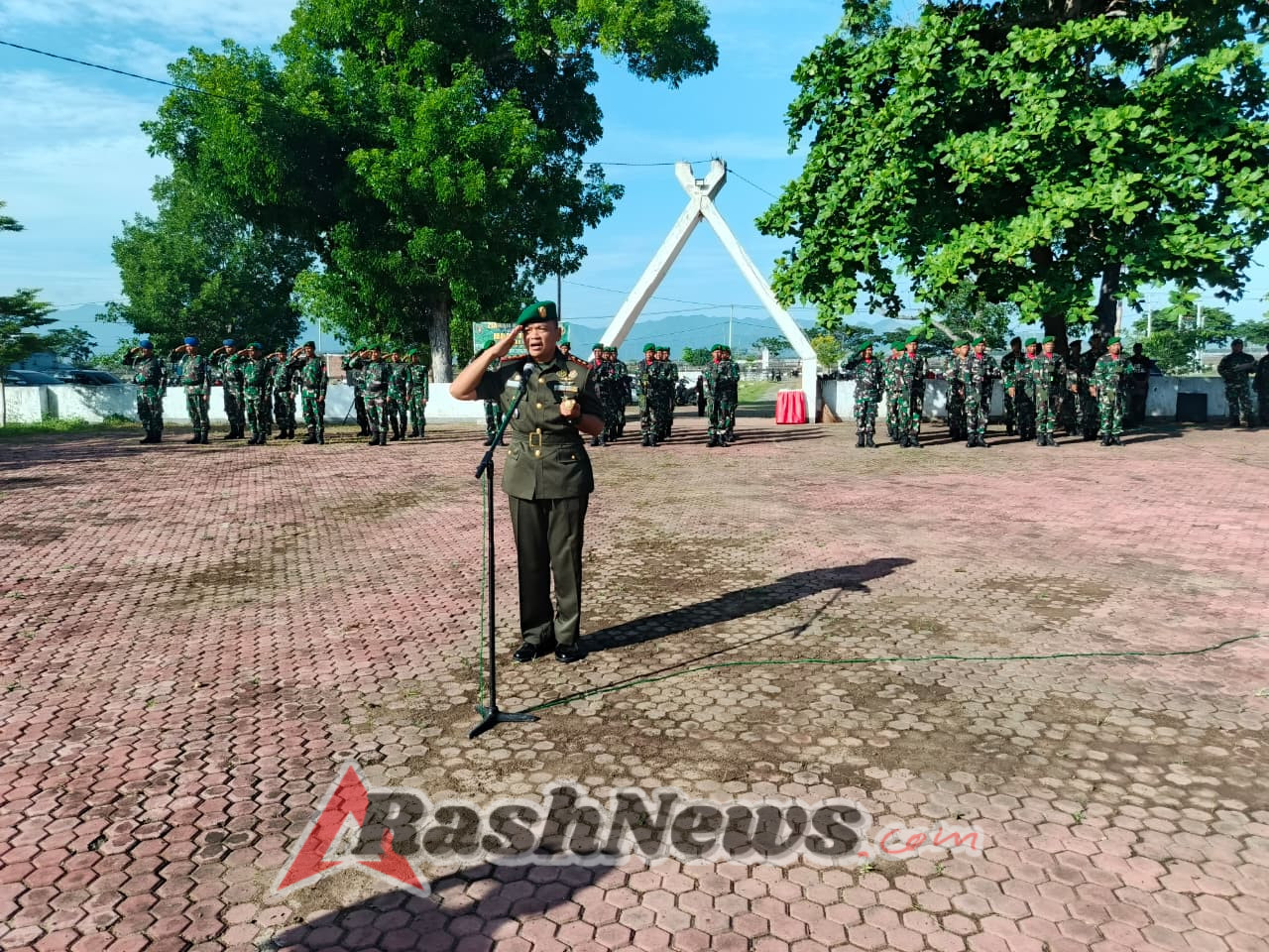 Dandim 1608/Bima Pimpin Upacara Ziarah Nasional Hari Juang TNI-AD di TMP Palibelo