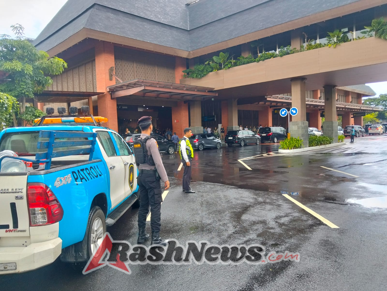 Patroli R4 Gabungan Polres Bandara dan Avsec Sisir Seluruh Kawasan Bandara Ngurah Rai