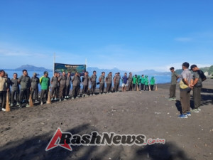TNI Manunggal Bersama Rakyat: Kodim 1602/Ende Lakukan Aksi Bersih Pantai Kotaratu