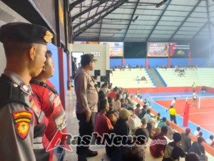 Patroli Samapta Polsek Abiansemal Sambangi Lokasi Turnamen Bola Voli