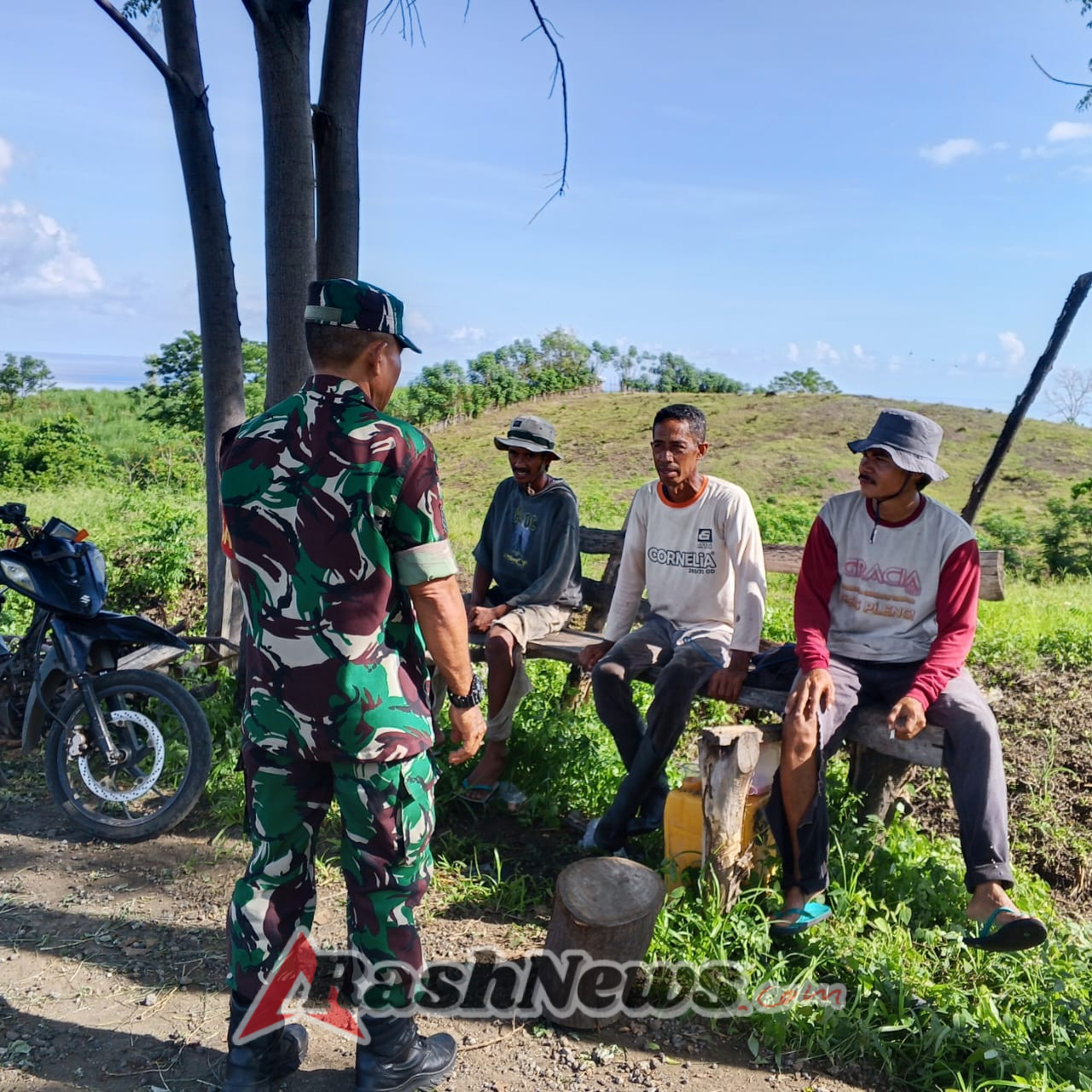 Lewat Komsos Babinsa Ajak Warga Donggo dan Sekitarnya Jaga Kamtibmas