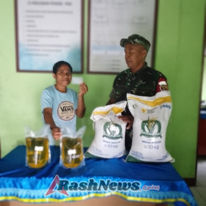 Babinsa Hadir di Tengah Masyarakat, Penyaluran Bantuan Pemerintah di Desa Tiwutewa Berjalan Lancar