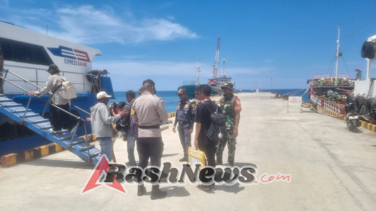 Koramil 1627-01/Ba’a Laksanakan Monitoring Arus Penumpang di Pelabuhan Ba’a