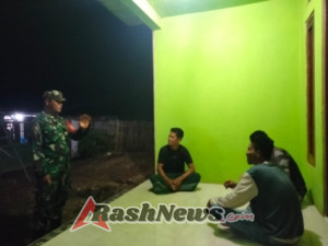 Sertu Irawan Ajak Warga Desa Sanolo Jaga Kerukunan dan Keamanan Lingkungan