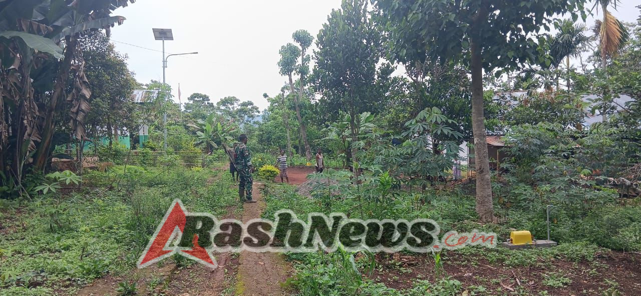 Babinsa Bersama Pemdes Tentukan Lokasi Koperasi Merah Putih di Alor Tengah Utara