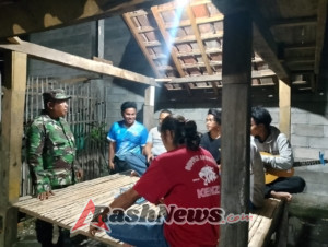 Patroli Malam Babinsa Ciptakan Situasi Aman dan Kondusif di Dusun Mada Nggaja