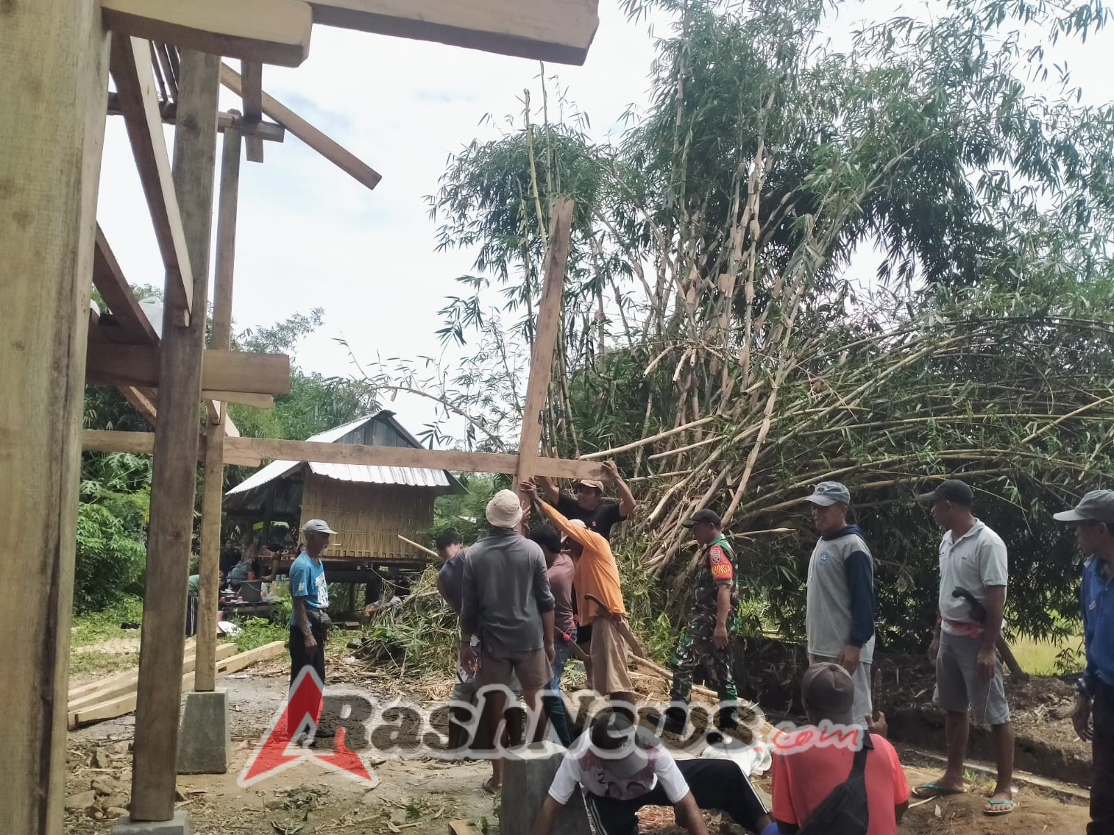 Melalui Komsos, Babinsa Rempe Bangun Kebersamaan dan Kepedulian Lingkungan