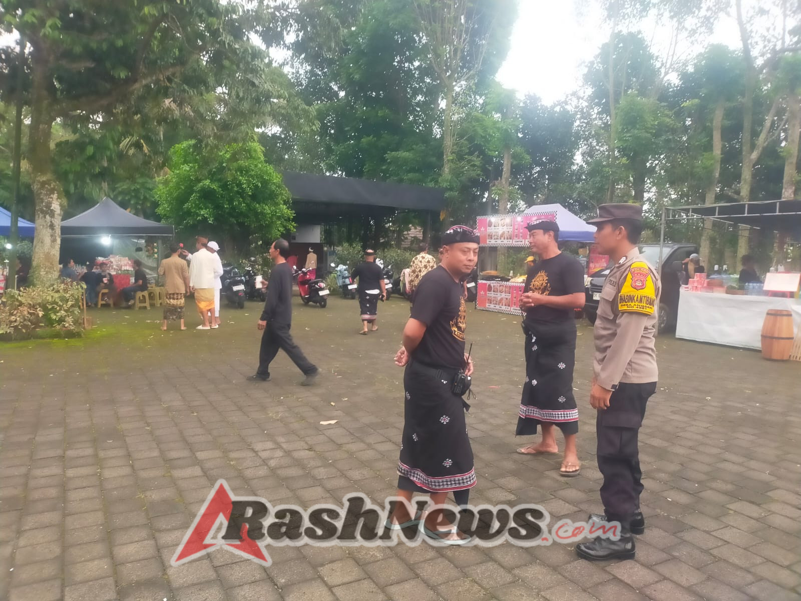 Bhabinkamtibmas Desa Angseri Amankan Perayaan HUT ke-54 STT Dwidarma Tunggal