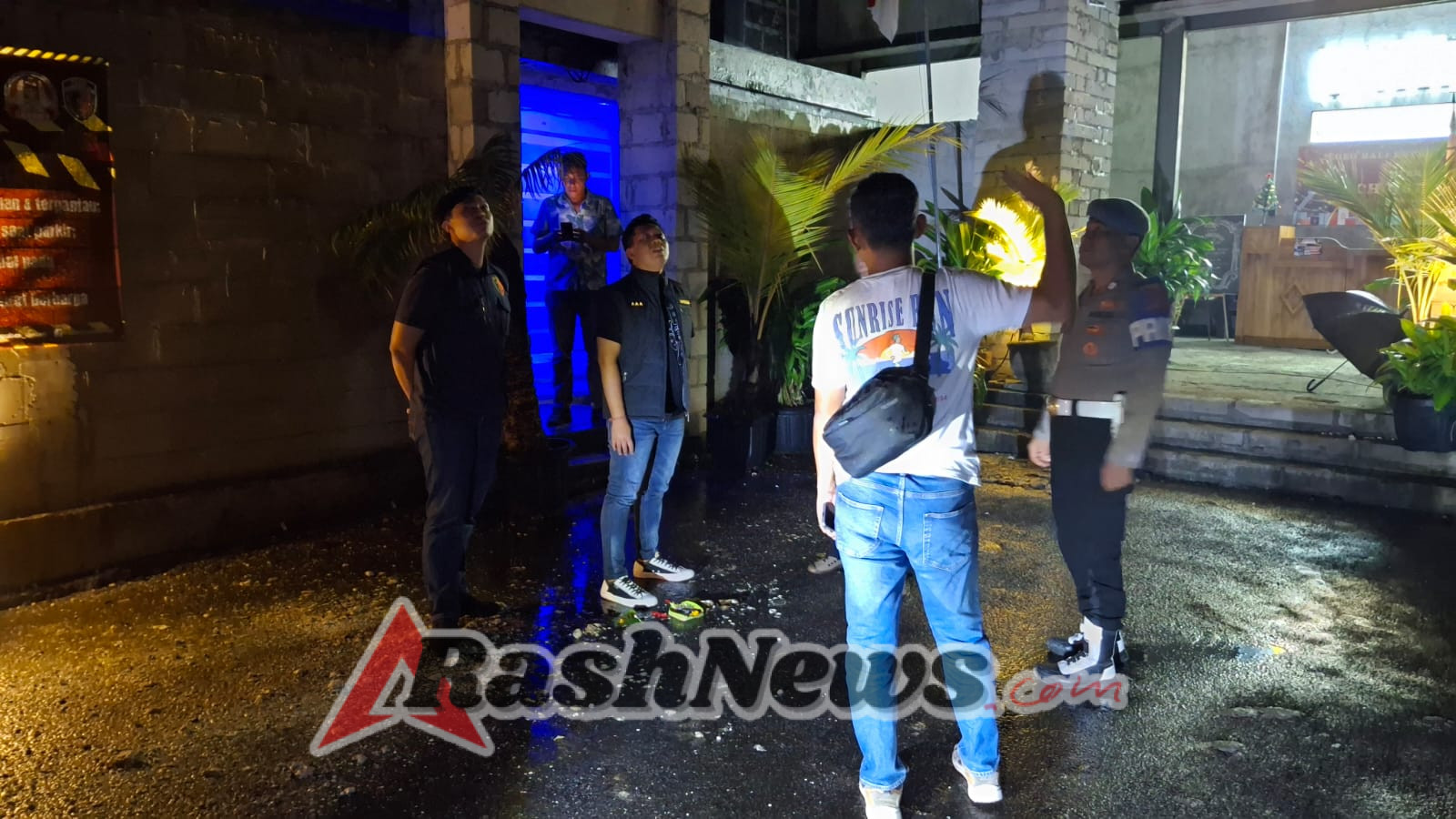 Jelang Tahun Baru, Kapolsek Densel Sambangi Cafe Jegeg: “Keselamatan dan Ketertiban Harus Jadi Prioritas