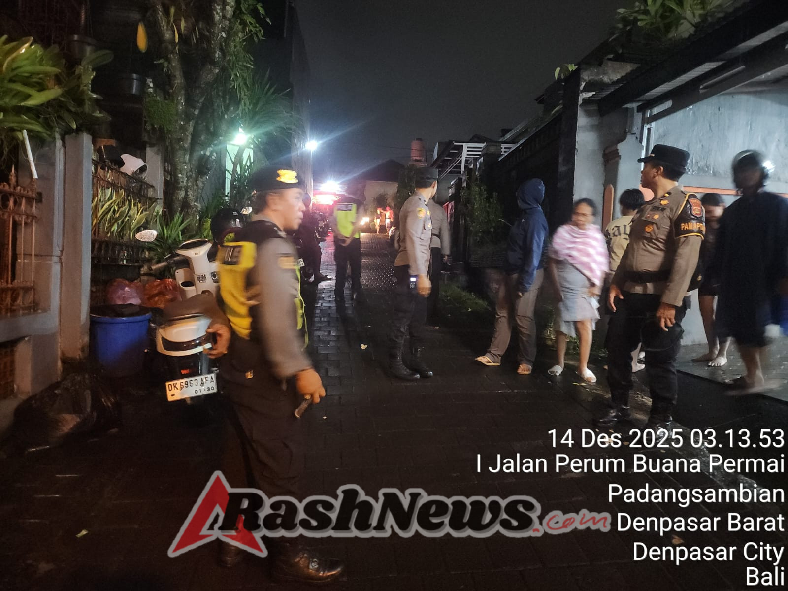 Hujan Deras Disertai Banjir Terjadi di Perumahan Buana Permai, BPBD, Kepolisian, dan Aparatur Kelurahan Siaga Evakuasi Warga ke Tempat Aman