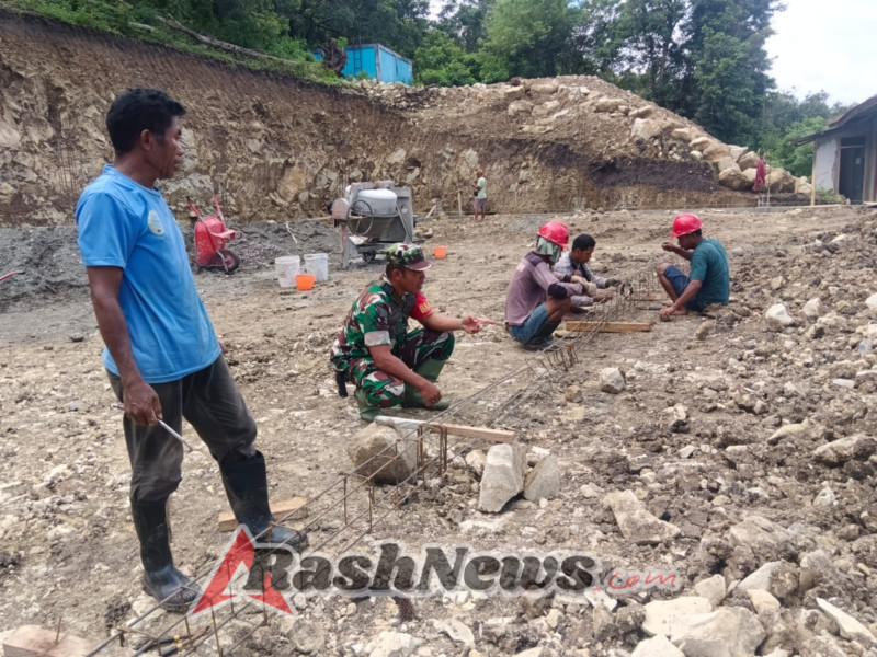 Sinergi TNI dan Masyarakat, Pembangunan Koperasi Merah Putih di Welamosa Terus Berjalan