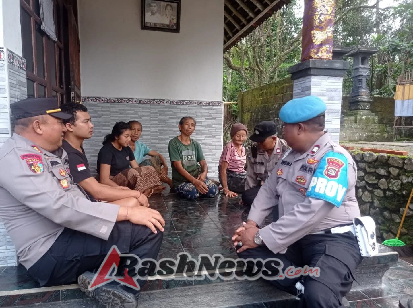 Minggu Kasih Kapolsek Bebandem Di Banjar Dinas Bedugul Desa Bhuana Giri Kecamatan Bebandem