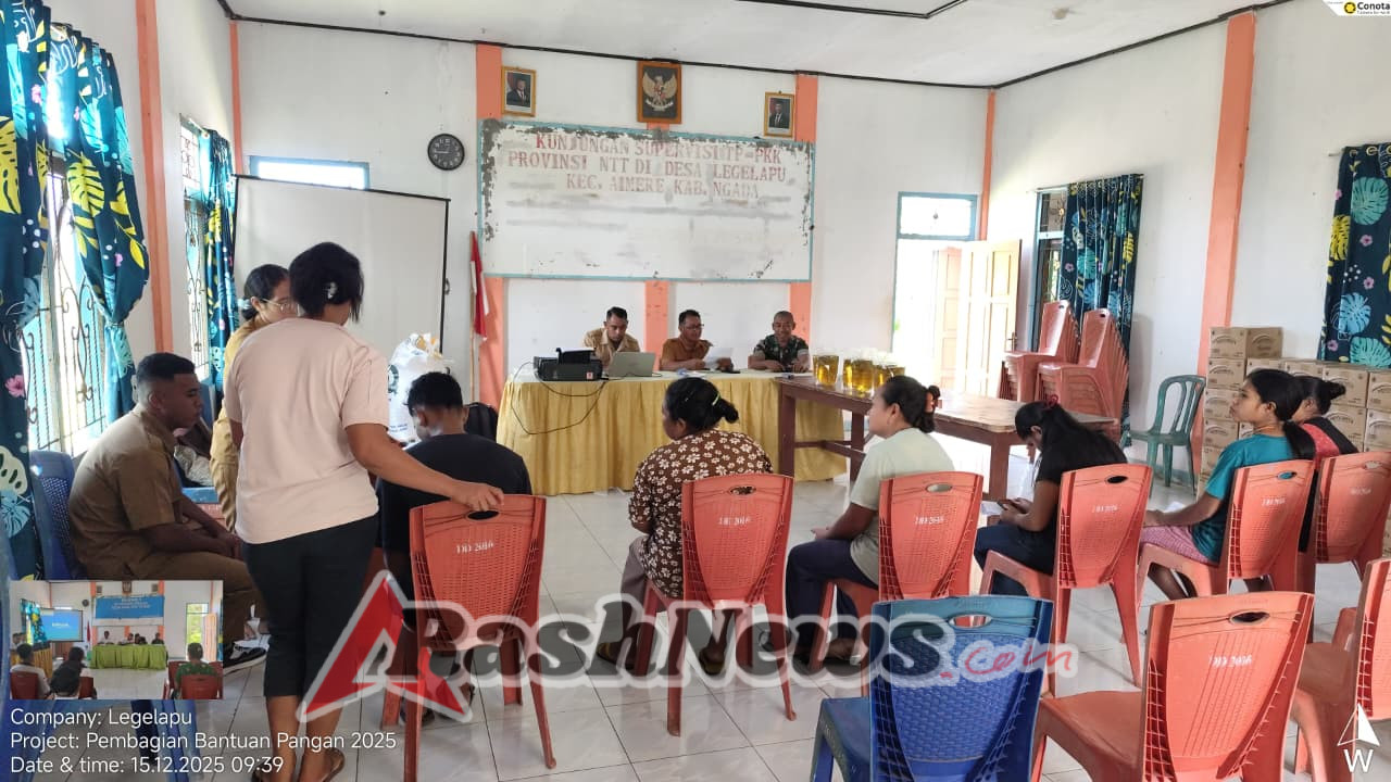 Babinsa Koramil Aimere Kawal Distribusi Bantuan Pangan di Ngada