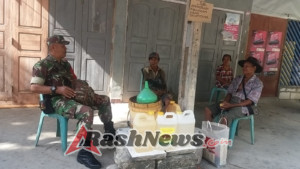 Babinsa Sertu Petrus Gudu Pantau Wilayah Binaan di Desa Oenitas