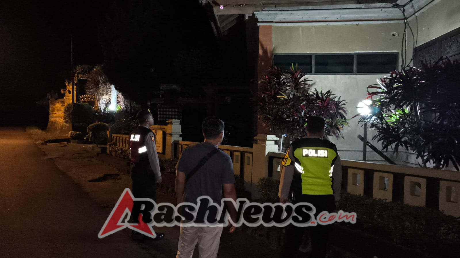 Minimalisir Gangguan Kamtibmas Malam Hari, Polsek Bebandem Gelar Blue Light Patrol