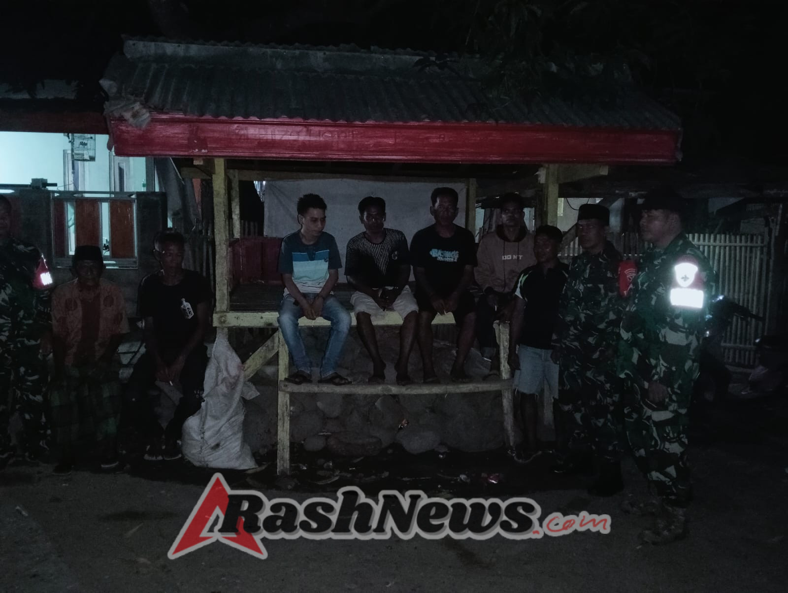 Babinsa Ndano Tingkatkan Kesadaran Masyarakat untuk Aktifkan Pos Kamling dan Ronda Malam