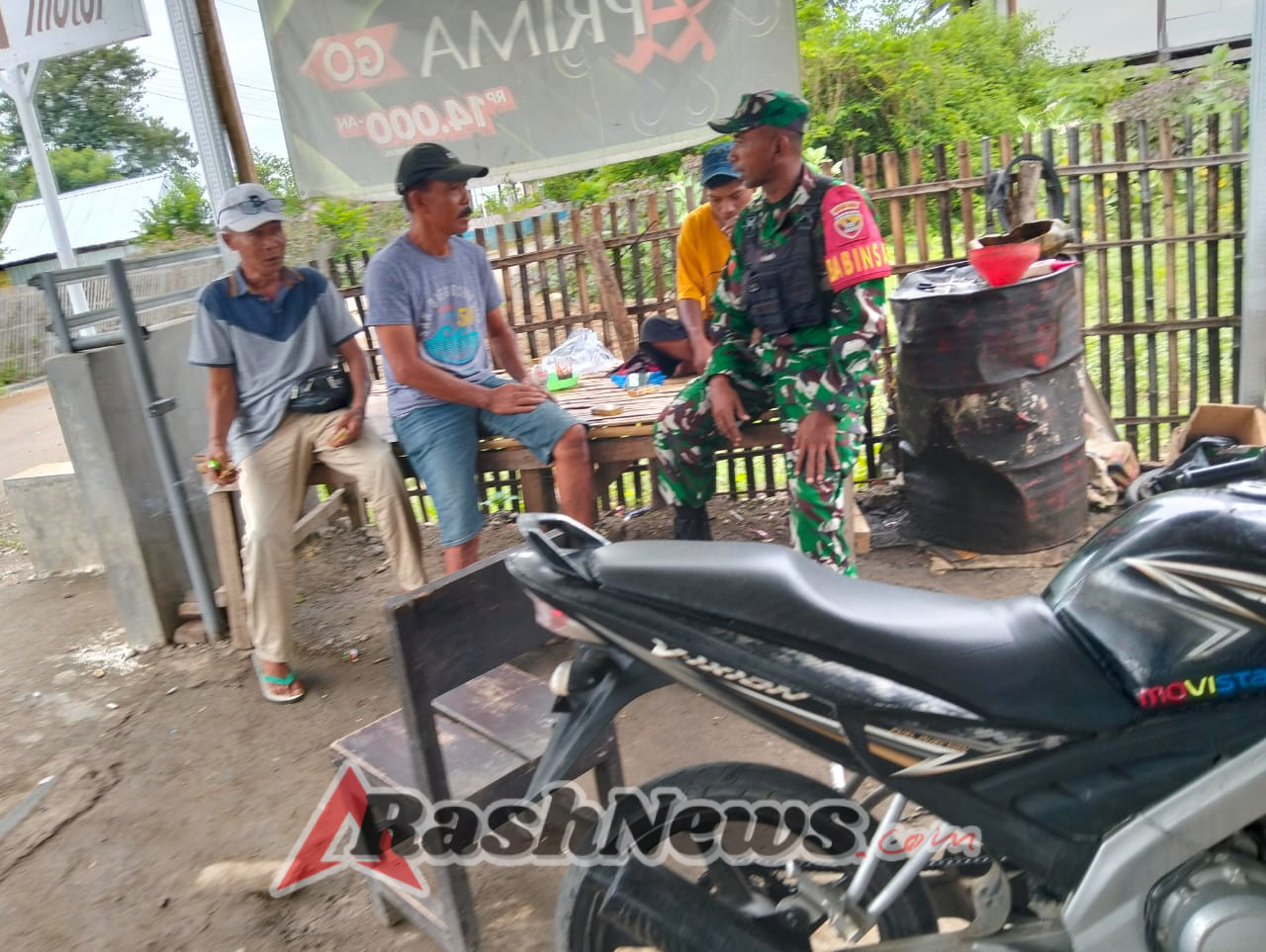 Monitoring Wilayah Rutin, Babinsa Desa Kiantar Wujudkan Lingkungan Aman dan Kondusif