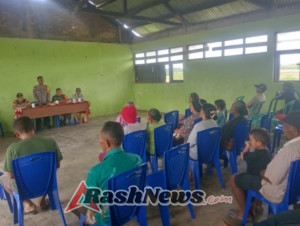 Babinsa Bersama Aparat Desa Bahas Evaluasi BUMDes di Desa Kondamara