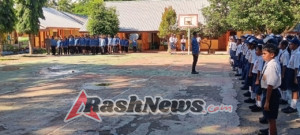 Kehadiran Babinsa di Apel Kesadaran Tingkat Kecamatan Maurole Perkuat Hubungan dengan Masyarakat