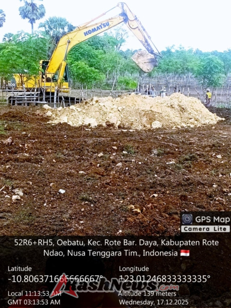 Babinsa Koramil 1627-03/Batutua Pastikan Penurunan Material Semen KDKMP Oebatu Aman