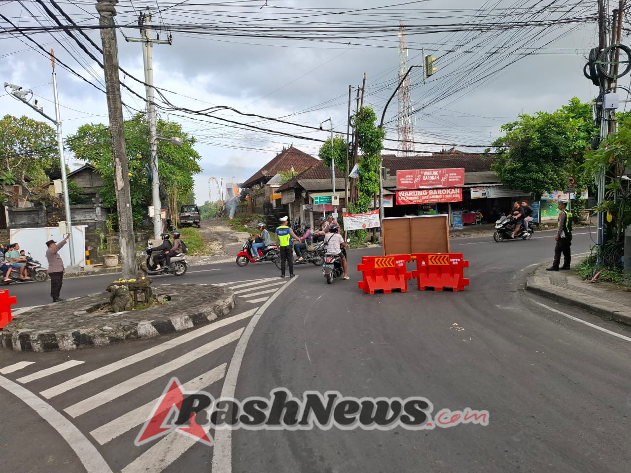 Antisipasi Kepadatan Kendaraan, Polsek Abiansemal Konsisten Laksanakan Gatur Lalin Sore