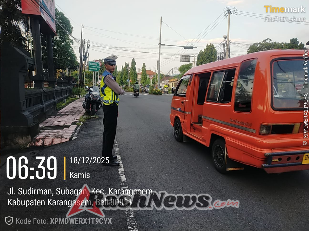 Agar Terciptanya Kelancaran Lalu Lintas Personil Lantas Melaksanakan Penjagaaan Dan Pengaturan di Ktl 2