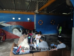 Pengecekan Darah dan Edukasi HIV/AIDS, Wujud Kepedulian Babinsa pada Masyarakat