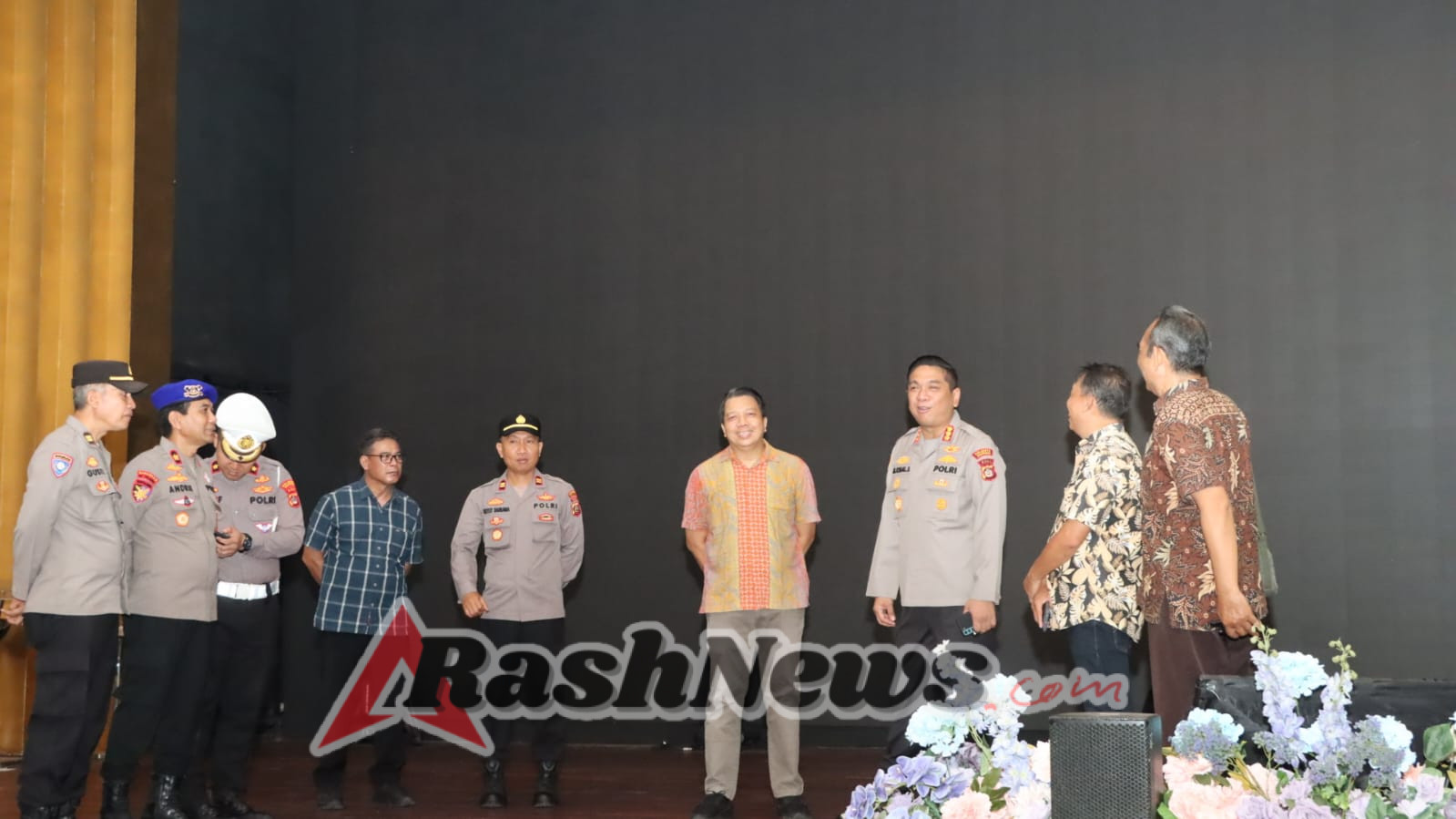Kapolresta Denpasar Sambangi Gereja GBI Rock Lembah Pujian, Cek Kesiapan Pengamanan Jelang Nataru 2025–2026