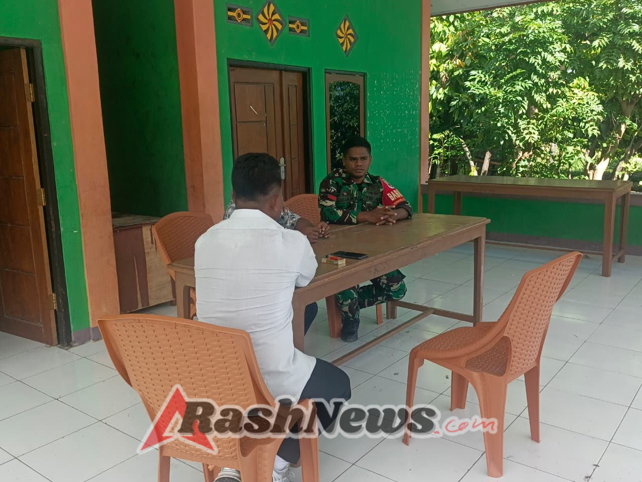 Sinergi Babinsa dan Perangkat Desa, Puldata dan Komsos Digelar di Maurole Selatan