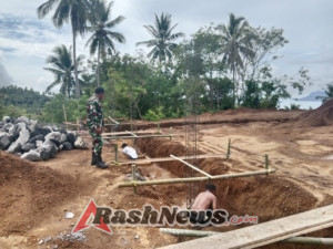 Babinsa Ende Pastikan Pembangunan Koperasi Merah Putih Aman dan Tertib