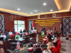 Babinsa Koramil 1612-02/Reo Hadiri Rapat Koordinasi Angkutan Laut Nataru 2025/2026