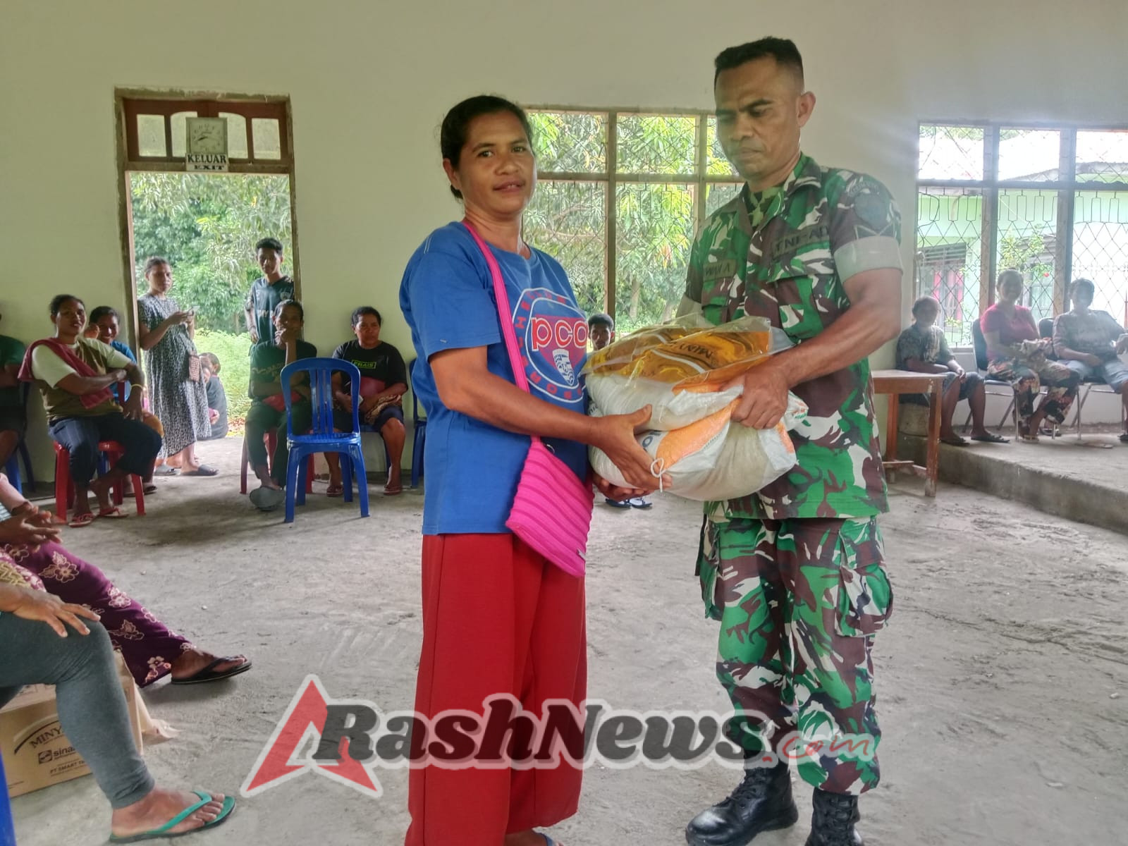 Babinsa Aesesa Dampingi Kegiatan Penanaman Pohon Demi Kelestarian Mata Air Nagekeo