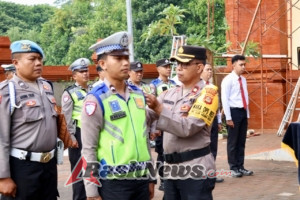Polres Kawasan Bandara I Gusti Ngurah Rai Gelar Apel Pasukan Operasi Lilin Agung 2025