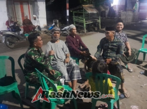 Patroli Teritorial, Babinsa Ajak Warga Jaga Keamanan dan Kerukunan