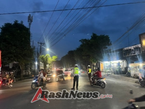 Ciptakan Rasa Aman dan Nyaman Kepada Pengguna Jalan Personil Polsek Mengwi Lakukan PG