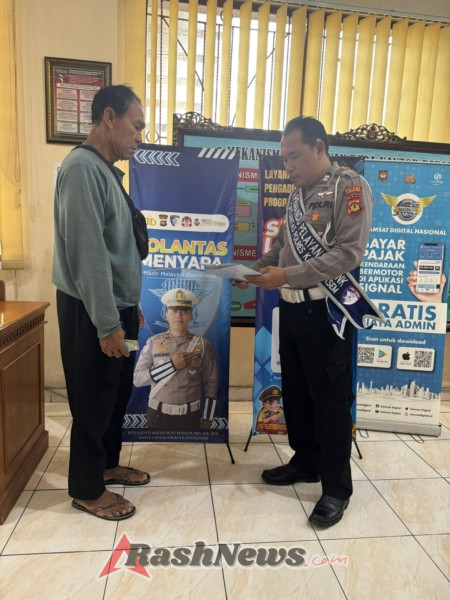 Polres Karangasem Ajak Masyarakat Gunakan Aplikasi SIGNAL untuk Bayar Pajak Kendaraan Secara Online