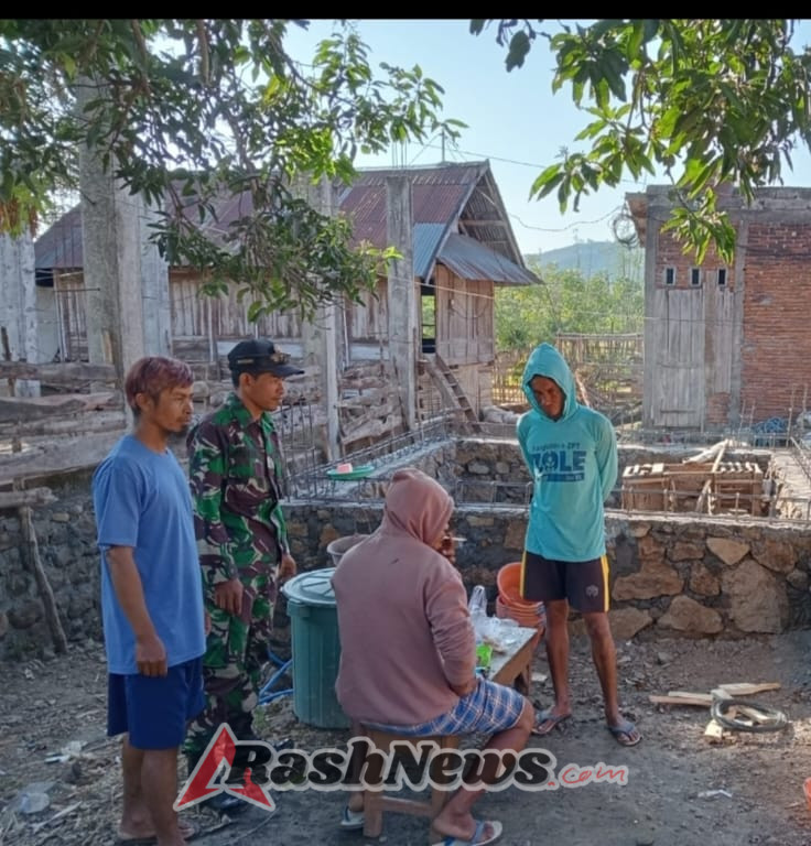 Babinsa Koramil Manggelewa Tingkatkan Keamanan Melalui Komsos Wilayah