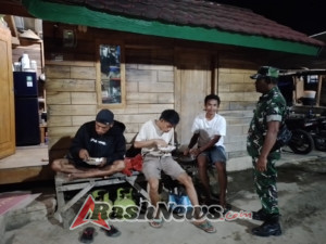 Babinsa Koramil 1608-06/Wawo Ajak Warga Tingkatkan Kewaspadaan Lewat Ronda Malam