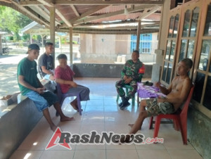 Ciptakan Rasa Aman, Babinsa Koramil 1602-04/Maurole Dampingi Warga Desa Maurole